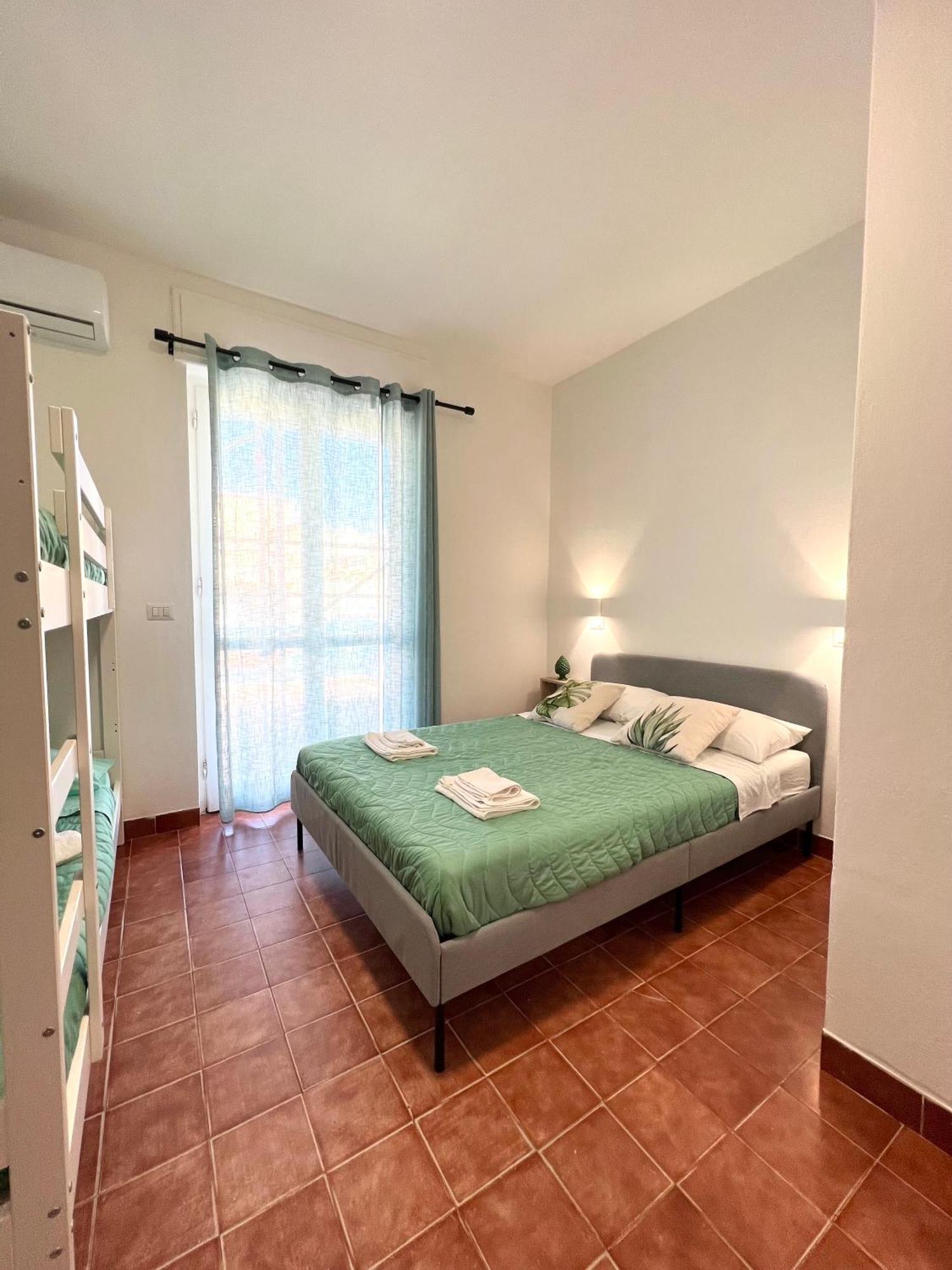 Blue Terrace Guest House 阿尔盖罗 外观 照片